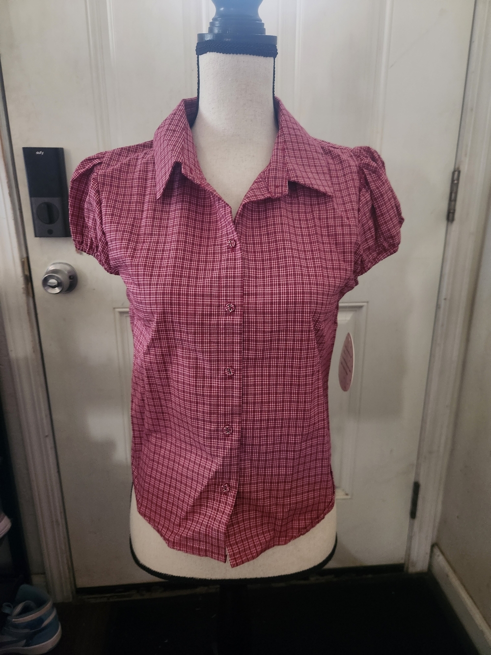 Women's Wine Colored Plaid Short-Sleeve Button-Down Shirt
